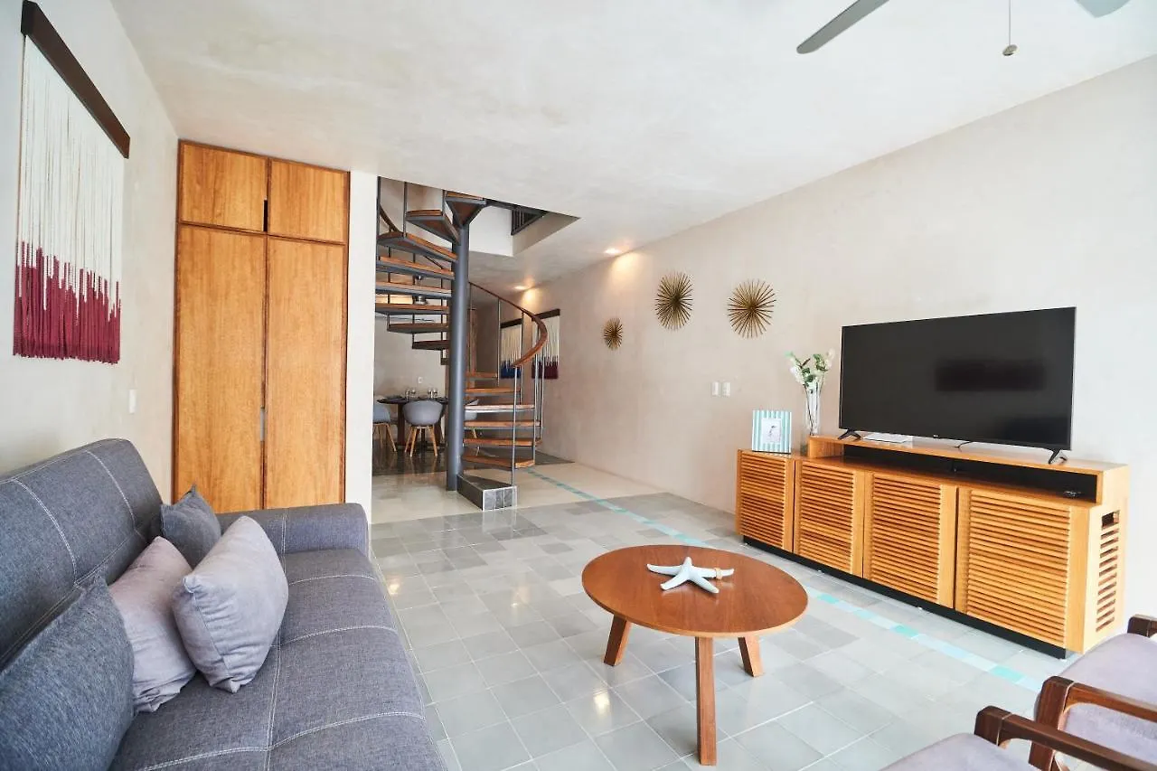 Stunning Two-Level Apartment Playa Del Carmen Infinity Swimming Pool & Rooftop Great Amenities