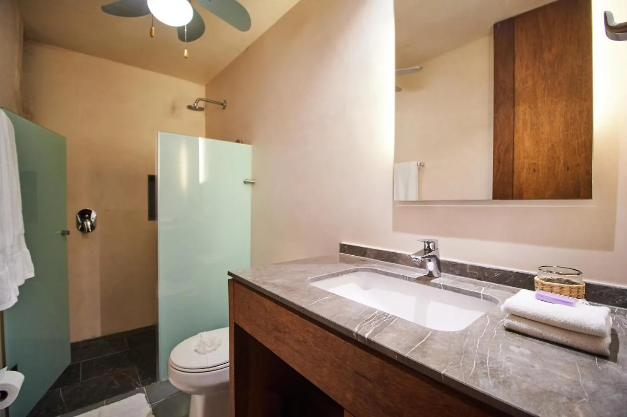 Stunning Two-Level Apartment Playa Del Carmen Infinity Swimming Pool & Rooftop Great Amenities