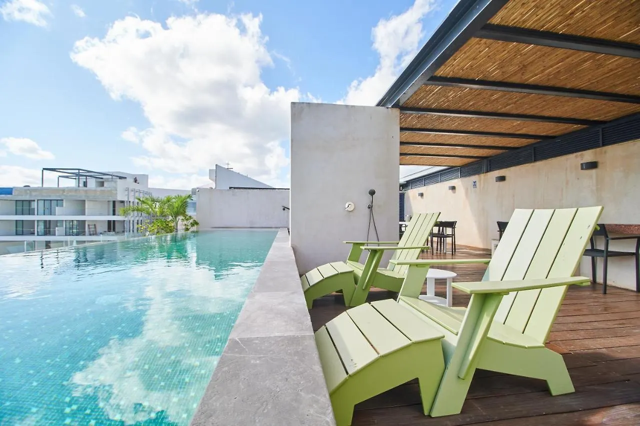 Stunning Two-Level Apartment Playa Del Carmen Infinity Swimming Pool & Rooftop Great Amenities Mexico