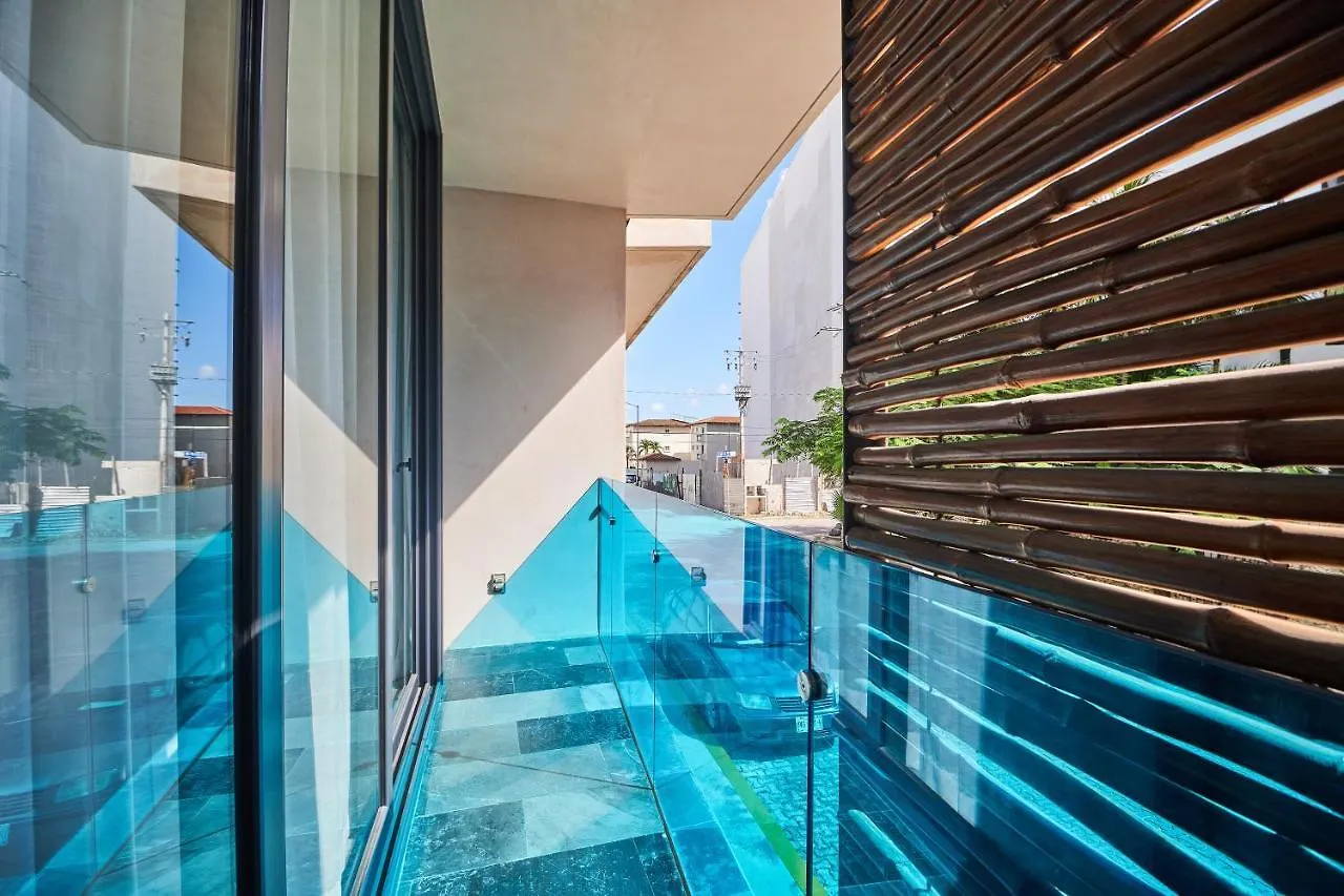 Stunning Two-Level Apartment Playa Del Carmen Infinity Swimming Pool & Rooftop Great Amenities