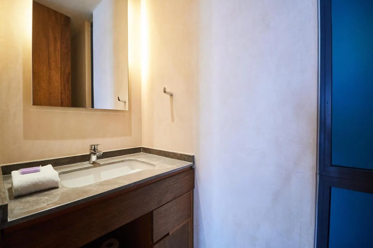 Stunning Two-Level Apartment Playa Del Carmen Infinity Swimming Pool & Rooftop Great Amenities