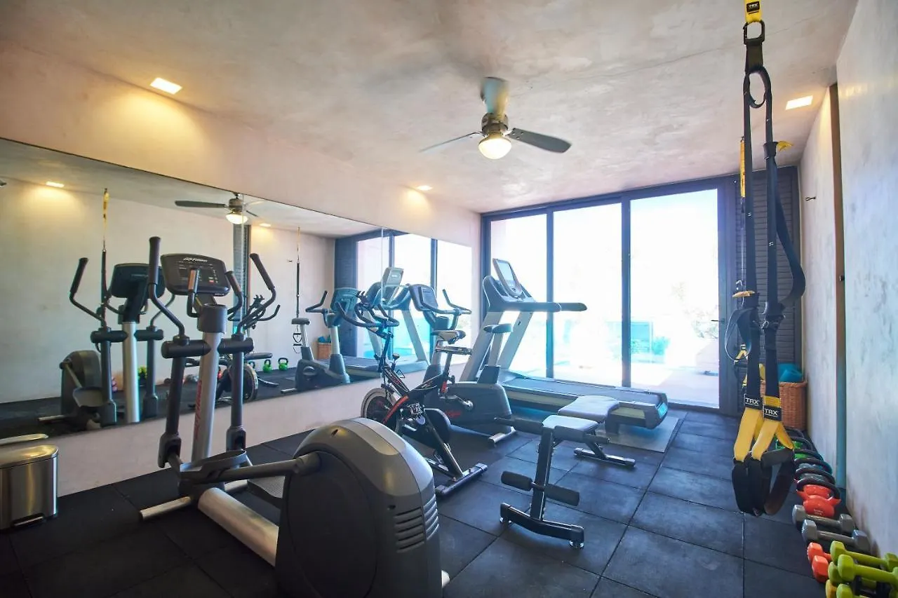 Stunning Two-Level Apartment Playa Del Carmen Infinity Swimming Pool & Rooftop Great Amenities