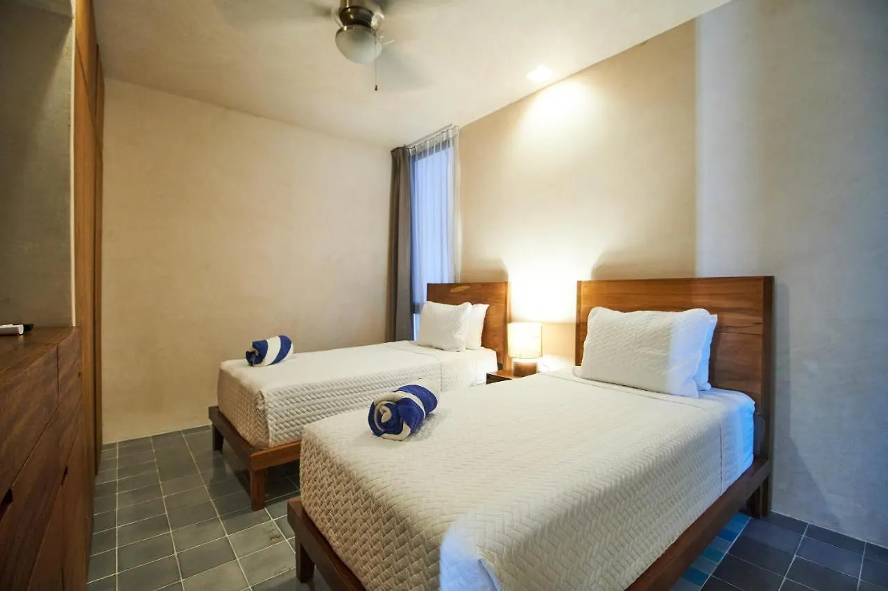 Stunning Two-Level Apartment Playa Del Carmen Infinity Swimming Pool & Rooftop Great Amenities المكسيك